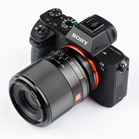 Viltrox-35mm-F1.8-AF-Sony-E_4.jpg