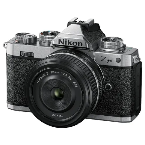 nikon_zfc_28mm3.jpg