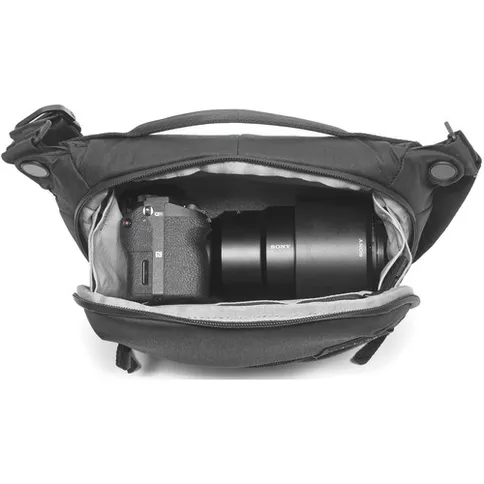 Peak_Design_Everyday_Sling_3L_v2_black_03.jpg