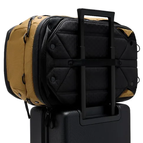 Peak Design-Travel-Backpack-45L_9.jpg