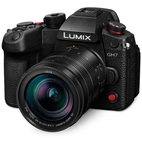 Panasonic_GH7_kit1260_2840_foto3.jpg