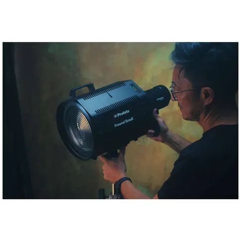 Profoto_Fresnel_small_foto4.jpg