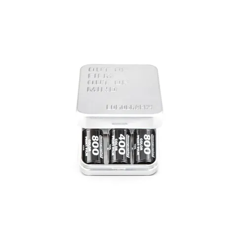 Lomography-Metal-Film-Case-for-135-120_2.jpg