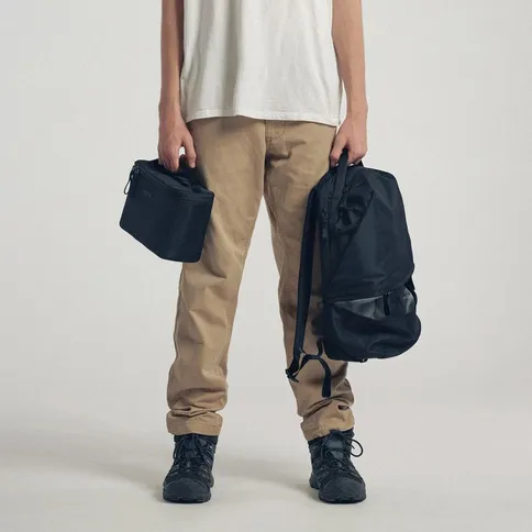 Urth-Arkose-20L-Backpack-Camera-Insert-zwart_5.jpg