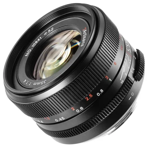 7Artisans-35mm-F1-4-mark-III-FF-zwart_3.jpg