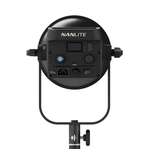 Nanlite-FS-300C-LED-RGBW-Spot-Light_8.jpg
