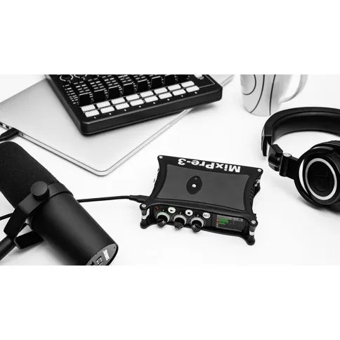 Sound-Devices-3-XLR-ingang-5-track-USB-streaminginterface-met-interne-SD-kaart_7.jpg