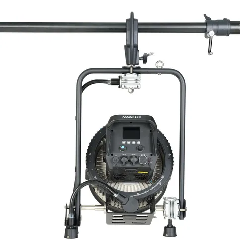 Nanlux-FL-35-PO-Fresnel-Lens-with-Pole-Operated-Yoke_4.jpg