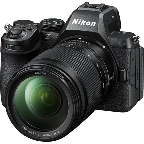 nikon-z5ii-24-200mm_1.jpg