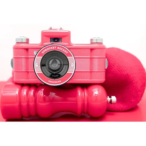 Lomography-Sprocket-Rocket-Camera-Bittersweet_4.jpg