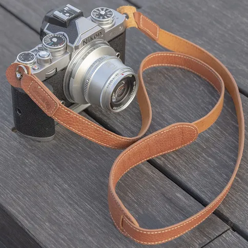 SmallRig_Leather_Camera_Neck_Strap_3485_3.jpg