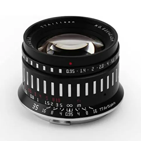 ttartisan_c_35mm_f0.95_rf_2.jpg