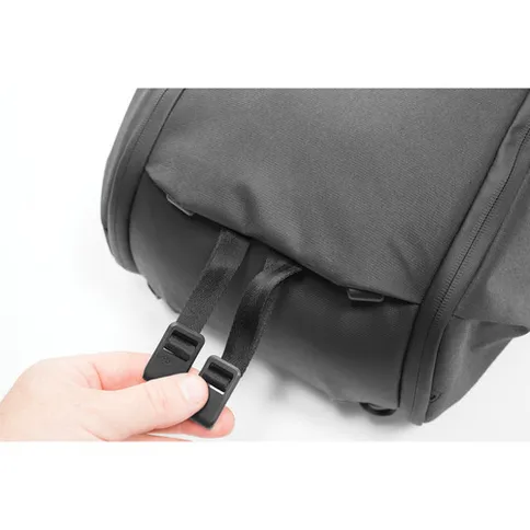 Peak_Design_Everyday_backpack_20L_v2_black_19.jpg