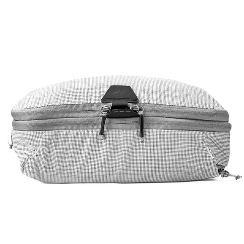 peakdesign_packingcube_medium_raw-2.jpg