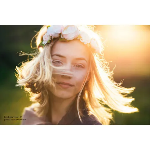 Lensbaby_velvet_85mm_black_canonRF-5.jpg