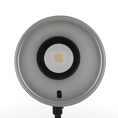 Falcon-Eyes-Bi-Color-LED-Lamp-Dimbaar-BL-10TD-op-Accu-Demo_5.jpg