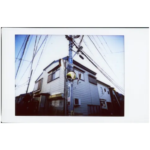 Lomography-Instant-Automat-Glass-Ema-Edition_7.jpg