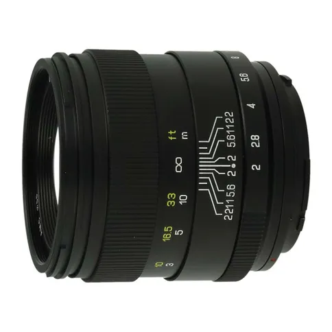 zhongyi_mitakon_85mm_creator_nikonf_fxdx.jpg