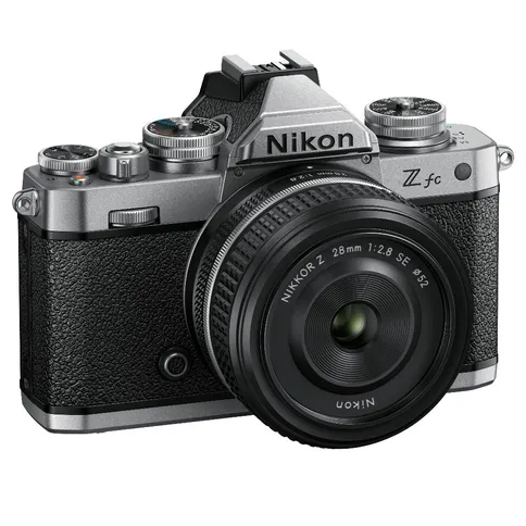 nikon_zfc_28mm2.jpg