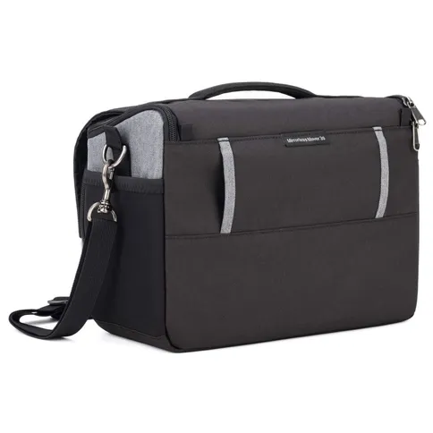 Think-Tank-Mirrorless-Mover-30-V2-Cool-Grey_6.jpg