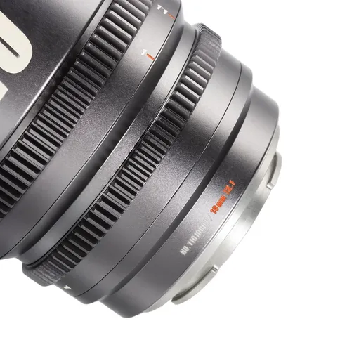 7artisans-10mm-T2-1-Canon-EOS-R-mount-Titanium-Grey_4.jpg