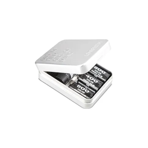 Lomography-Metal-Film-Case-for-135-120_1.jpg