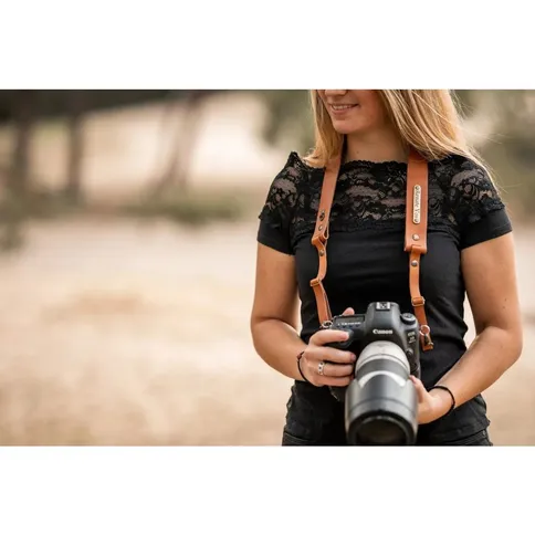 The-Hantler-Camera-Neck-strap-Chestnut-Old-silver_6.jpg