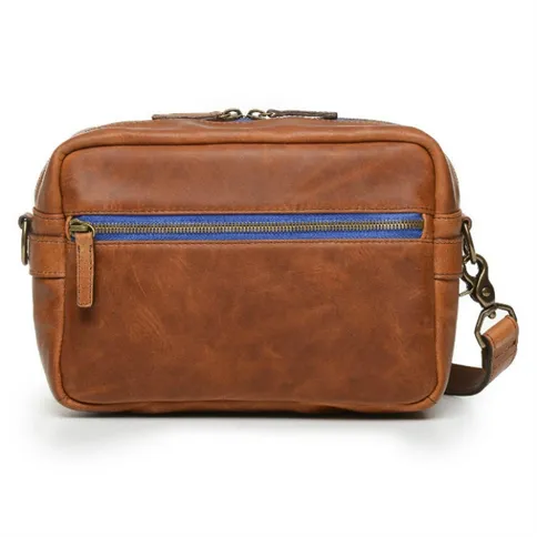 ona-crosby-leren-schoudertas-in-antique-cognac-voorvak.jpg