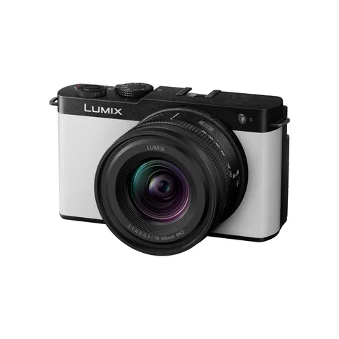 Panasonic-LUMIX-S9-Body-Smokey-White-lens-3.jpg