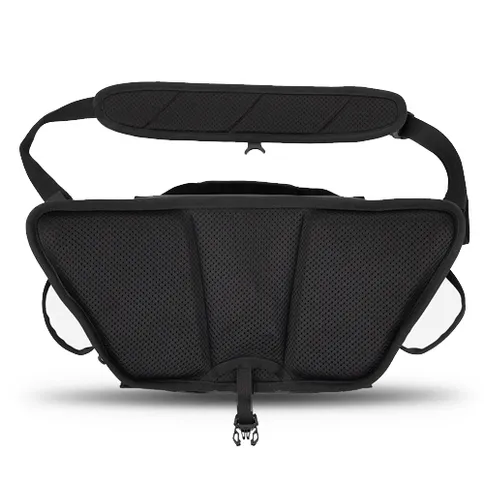 WANDRD-Sling-6L-black_3.jpg