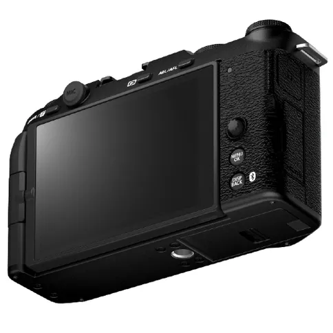 X-M5_back_diagonal_under_black-5.jpg