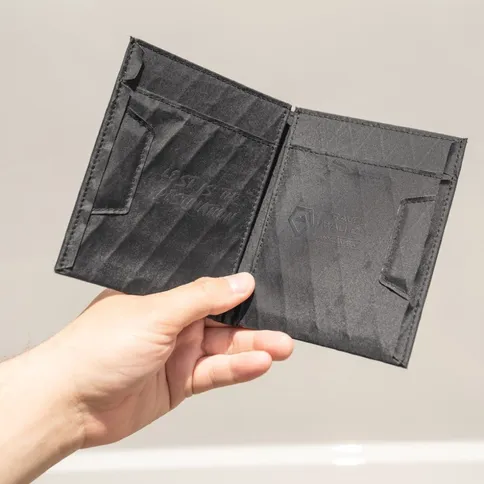 WANDRD-Travel-Wallet_5.jpg