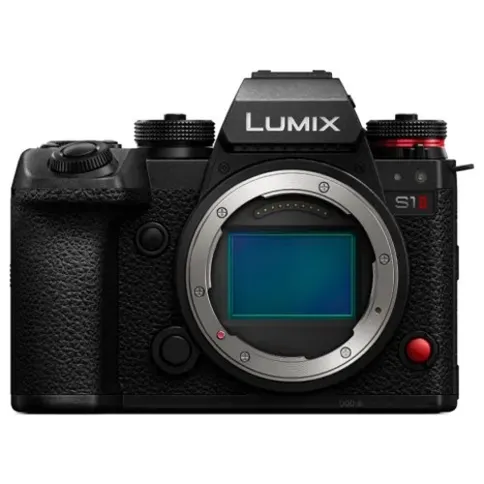2_Panasonic Lumix DCS1_markII_Lumix_S_28-200mm.jpg