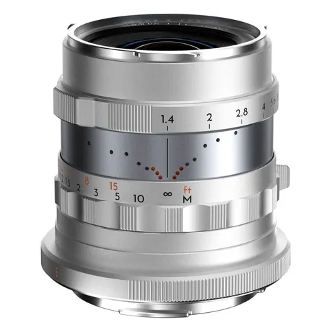 Thypoch-Full-frame-Simera-28mm-F1-4-zilver_1.jpg