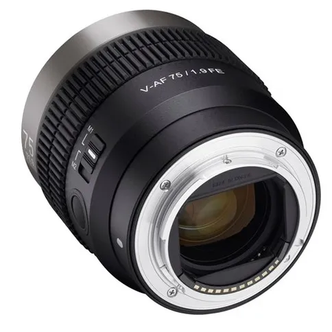 Samyang-V-AF-75mm-T1.9_4.jpg