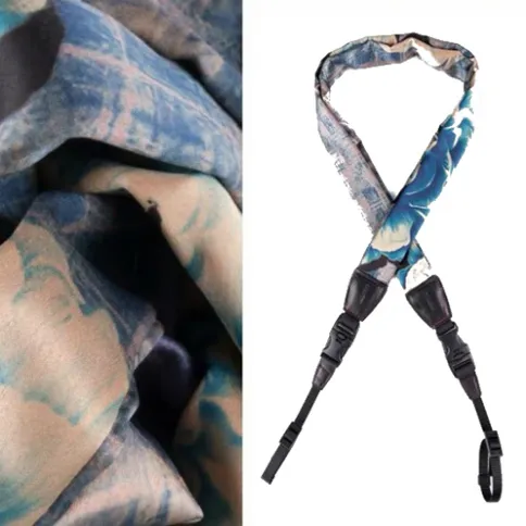 ggs-scs01-silk-scarf-camerariem-bloemen-blauw-1.jpg