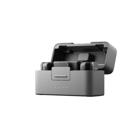 DJI-mic-mini-2transmitter-1receiver-chargingcase_6.webp