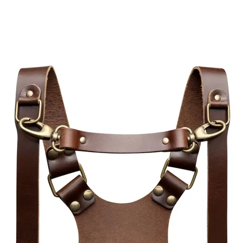 The-Hantler-Chest-strap-Brandy-Brass-33cm_2.jpg