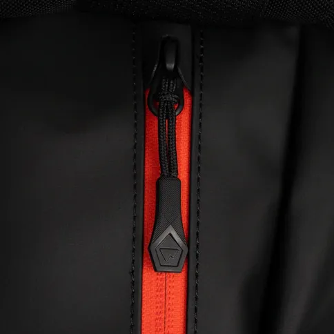 WANDRD-PRVKE-EDC-18-liter-Black-10-Year-Anniversary-Edition_5.jpg