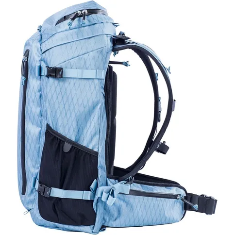 F-Stop-Kashmir-2-AIR-33L-Backpack-Male-Torso-Version-Spring-Lake_3.jpg