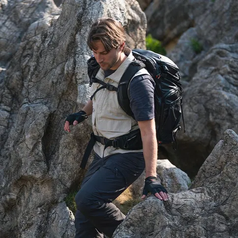 PGYTECH-OnePro-Flex-Backpack-40L-Camera-Insert-M_3.jpg