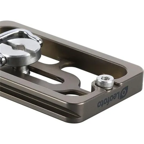 Leofoto-NP-65T-BronzeTitanium-Arca-Swiss-snelkoppelingsplaat-met-QD-socket_3.jpg