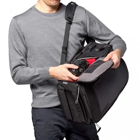 Manfrotto-PL-Frontloader-backpack-M_13.jpg