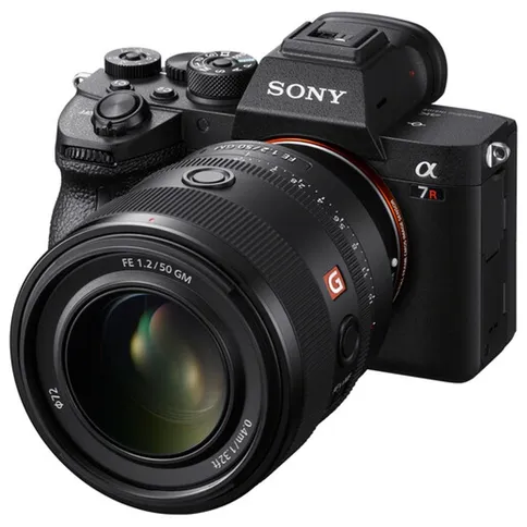SONY-FE-50MM-F1.2-GM-3.jpg