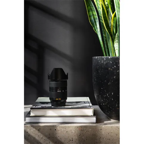 leica-11196-vario-elmarit-sl-28-70mm-f2-8-asph-6.jpg