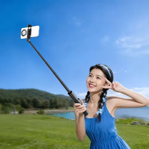 Ulanzi-SK26-Portable-Selfie-Stick-Tripod-Phone-Clamp_4.jpg