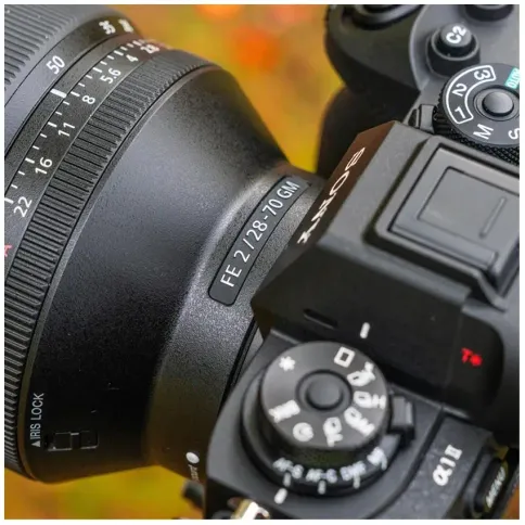 Sony-fe_2870mm-f2-GM_2.webp