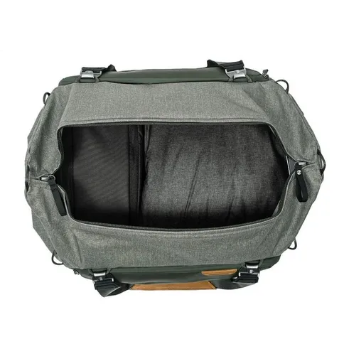 Peak-Design-Travel-duffel-35L-V2-sage_4.jpg