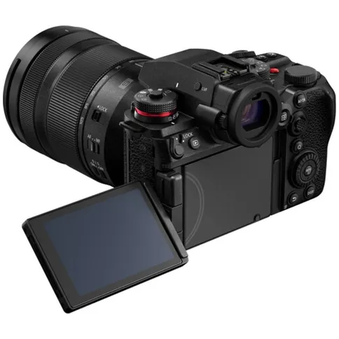 Panasonic_Lumix_DC_S1R_12 (1).jpg