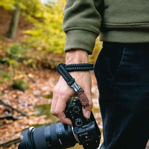 C-Rope-Claw-Camera-wrist-strap-Silent-Black-30cm-Paracord_2.jpg